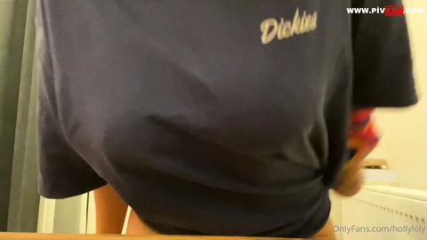 Erkek arkadaşıma beni sik diye yalvarmama rağmen sikik bi oyunu oynamaya devam etti ben de sinirden mast yapmaya başladım – Holly Loly