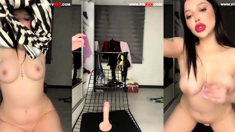 Esmer Kaşar Webcamda Dildo Sokup Parmaklıyor Amını
