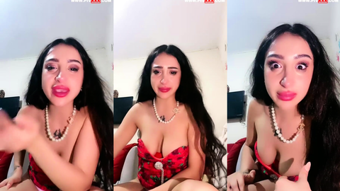 Tango Pabirli webcamde parmaklarını amına sokuyor
