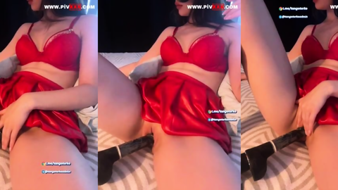 beyaz şarap tangoda dildoyla amını doldurup inliyor