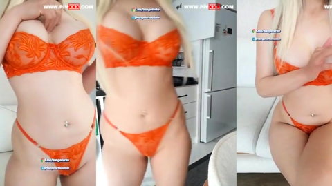 sweet buse tangoda kırmızı tangasıyla oturup telefon kurcalıyor