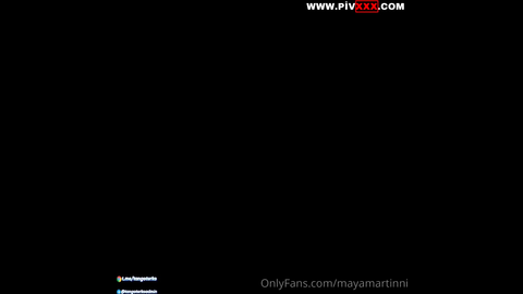 mayamartinni onlyfans videosunda memelerini sıkıp okşuyor 2