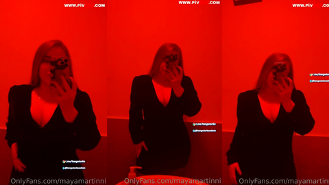 mayamartinni kırmızı ışıkta selfi çekip dekoltesini açıyor