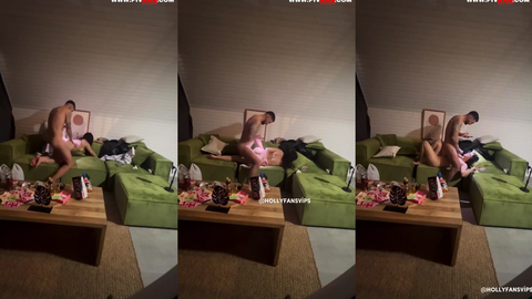 tango doa kanepede adamla sikişirken yanındaki yatıyor