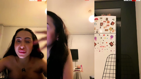 tango pabirli memelerini sıkıp inliyor webcamda