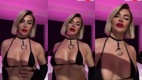 berfe ece talin mikro bikinisinde göğüslerini açıp dil çıkarıyor