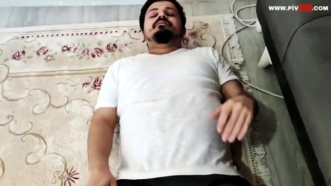 ACIMASIZ BİR KRALİÇE