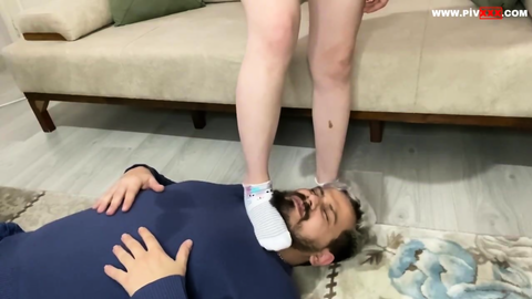 KRALİÇENİN KÖLESİ