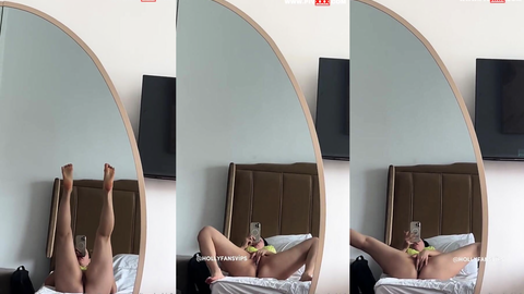 meltem bakır ayna önünde bacaklarını açıp amını parmaklıyor