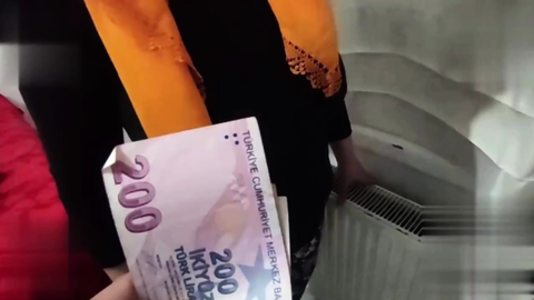 Türbanlı hizmetçiyi para karşılığı sikti Türk İfşa