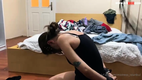 Fino köpeğimin narin teni kızarmış